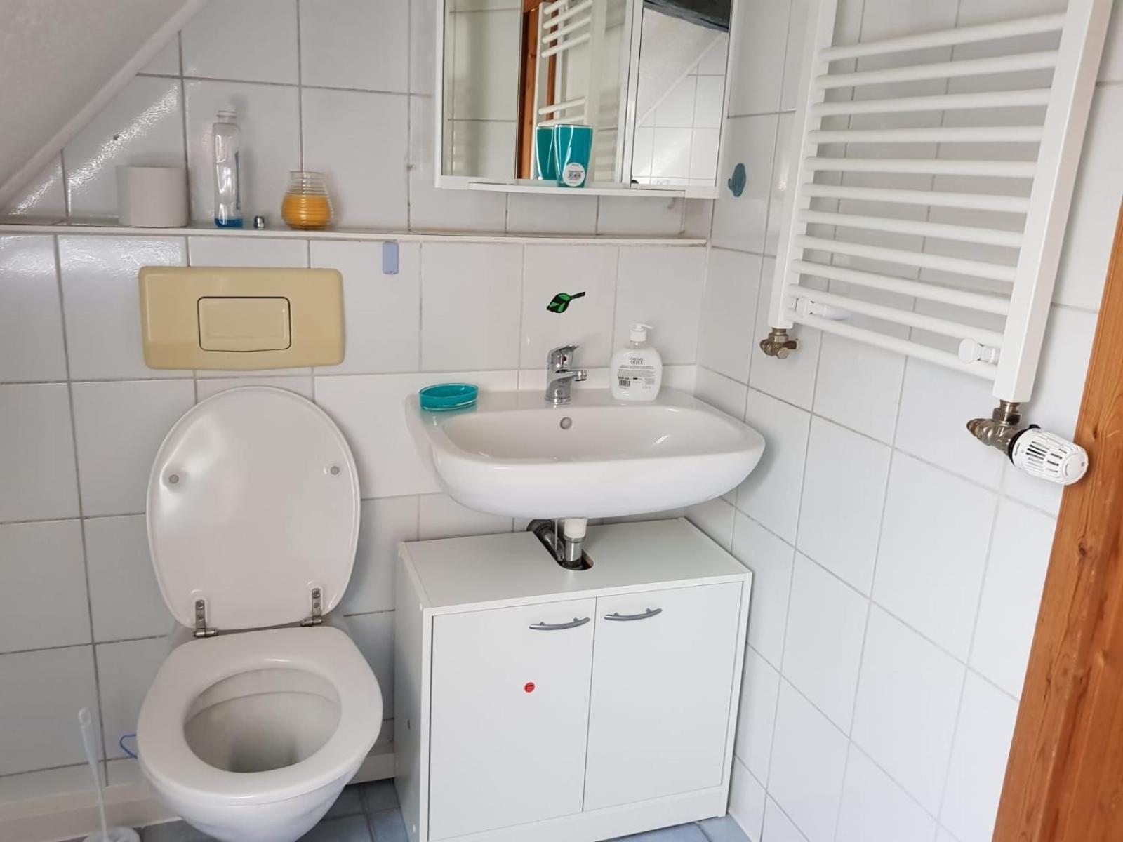 Lmi Haus & Urlaub Monteurwohnungen 2 Münsingen Pokoj fotografie